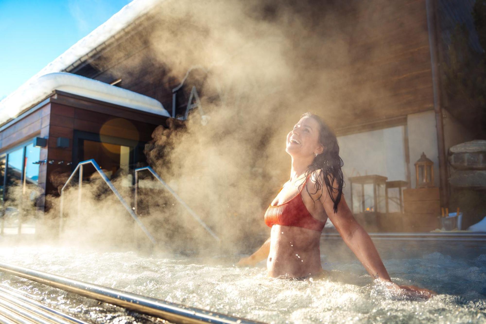 La Val Hotel & Spa Breíl Екстериор снимка