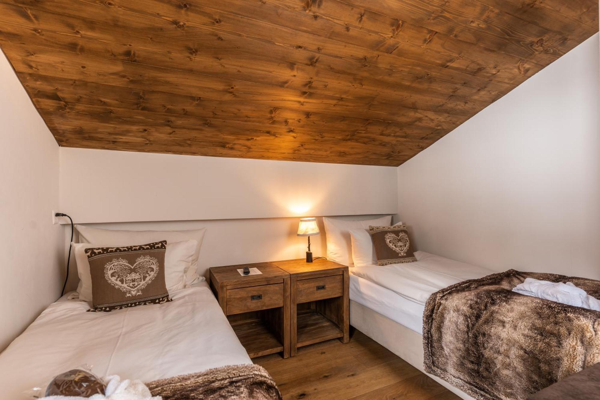 La Val Hotel & Spa Breíl Екстериор снимка